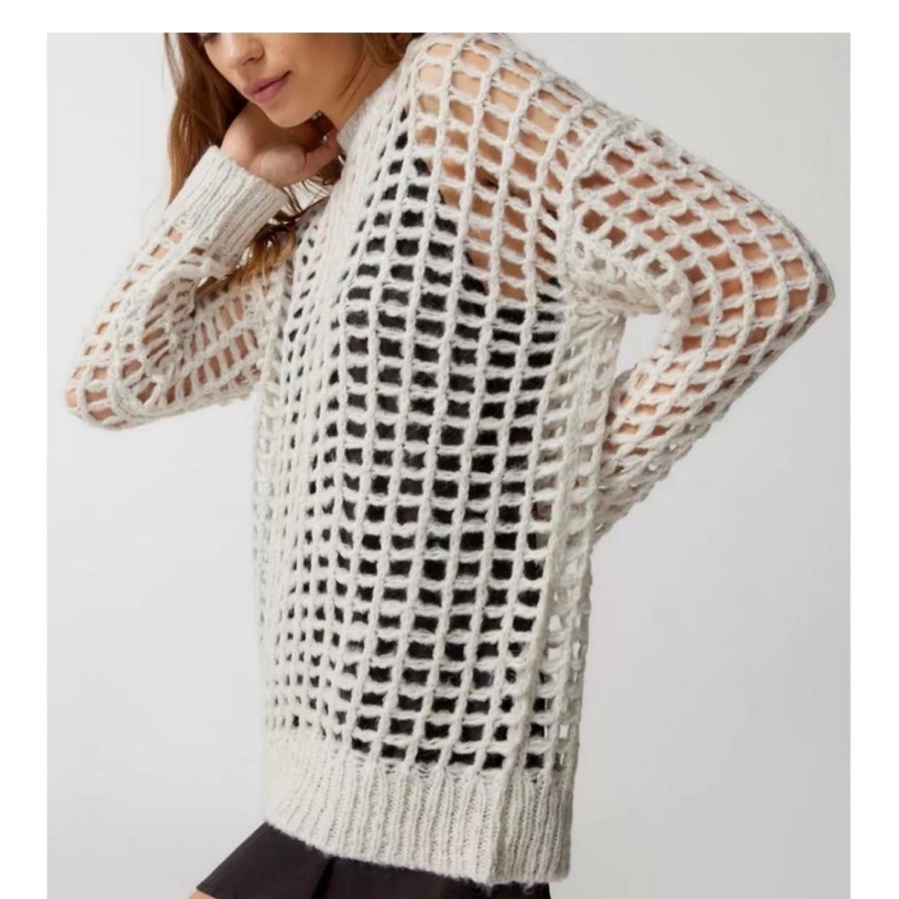 Urban Outfitters - Women's Osaka Open Knit Sweater. Light gray. X-Small. NWT.